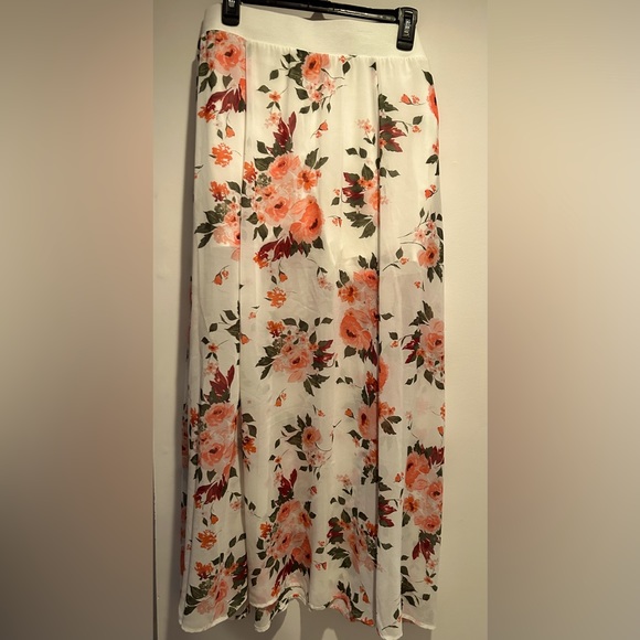 torrid Dresses & Skirts - Women’s Torrid shorts with skirt overlay